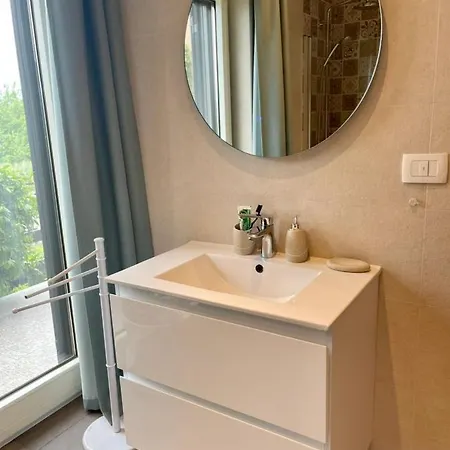 Ester 4 Stars Apartment